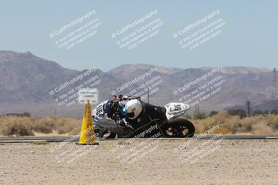media/Apr-20-2025-CVMA (Sun) [[39090e8767]]/Race 11-500-350 Supersport (Holeshot)/